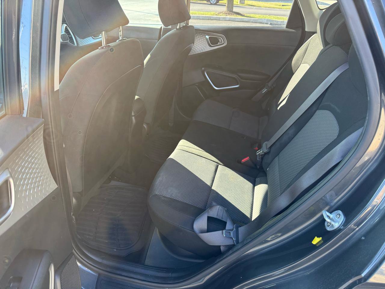 Used 2021 Kia Soul LX image 21