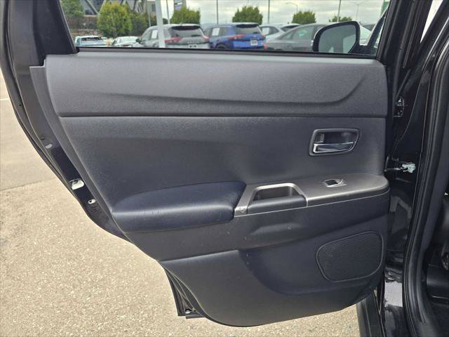 Used 2024 Mitsubishi Outlander Sport SE AWD/4WD image 15