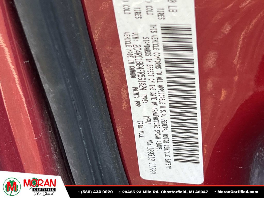Used 2015 Chrysler Town & Country Touring FWD image 18