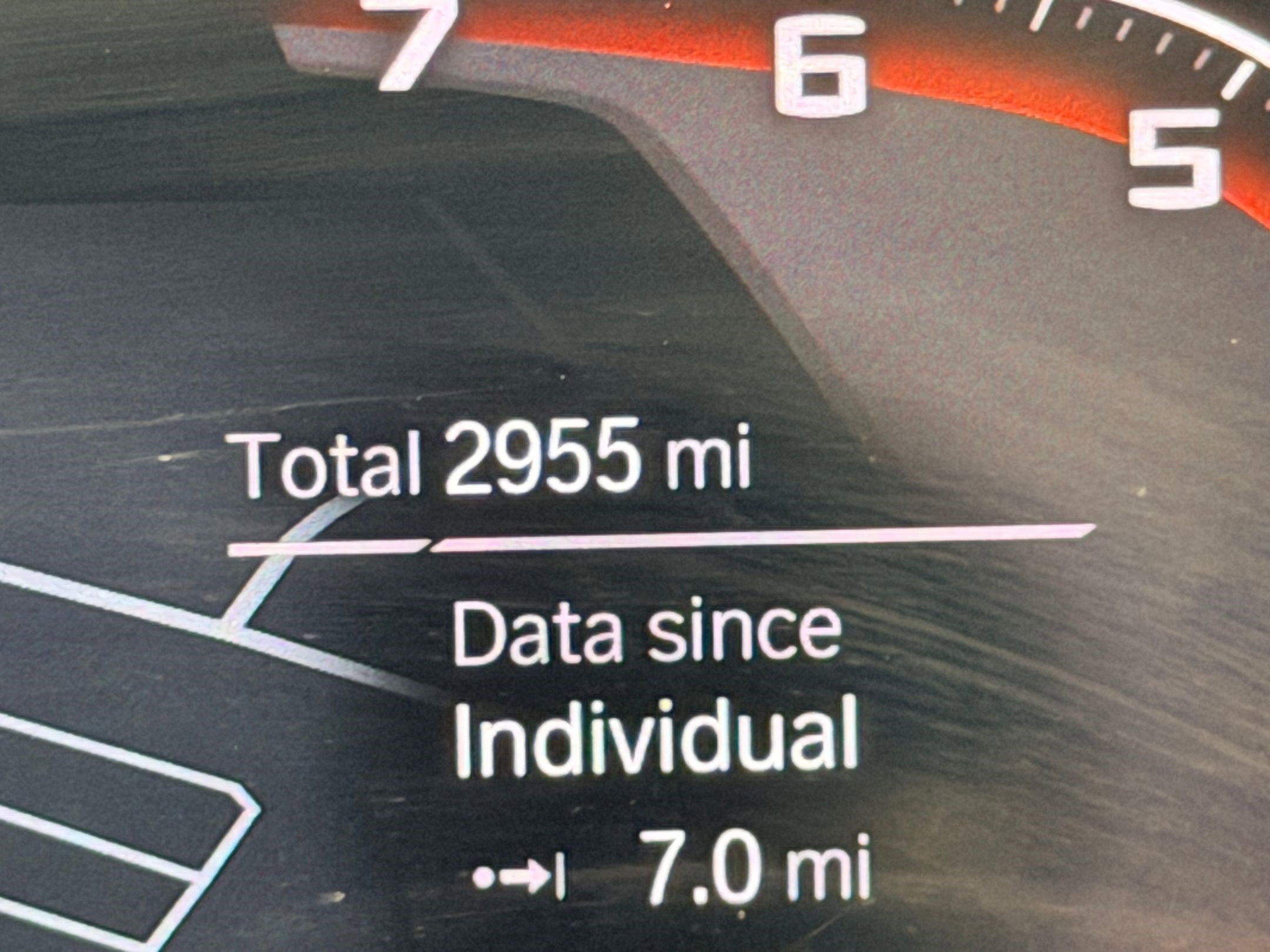 Used 2025 BMW Z4 M40i w/ Edition image 16