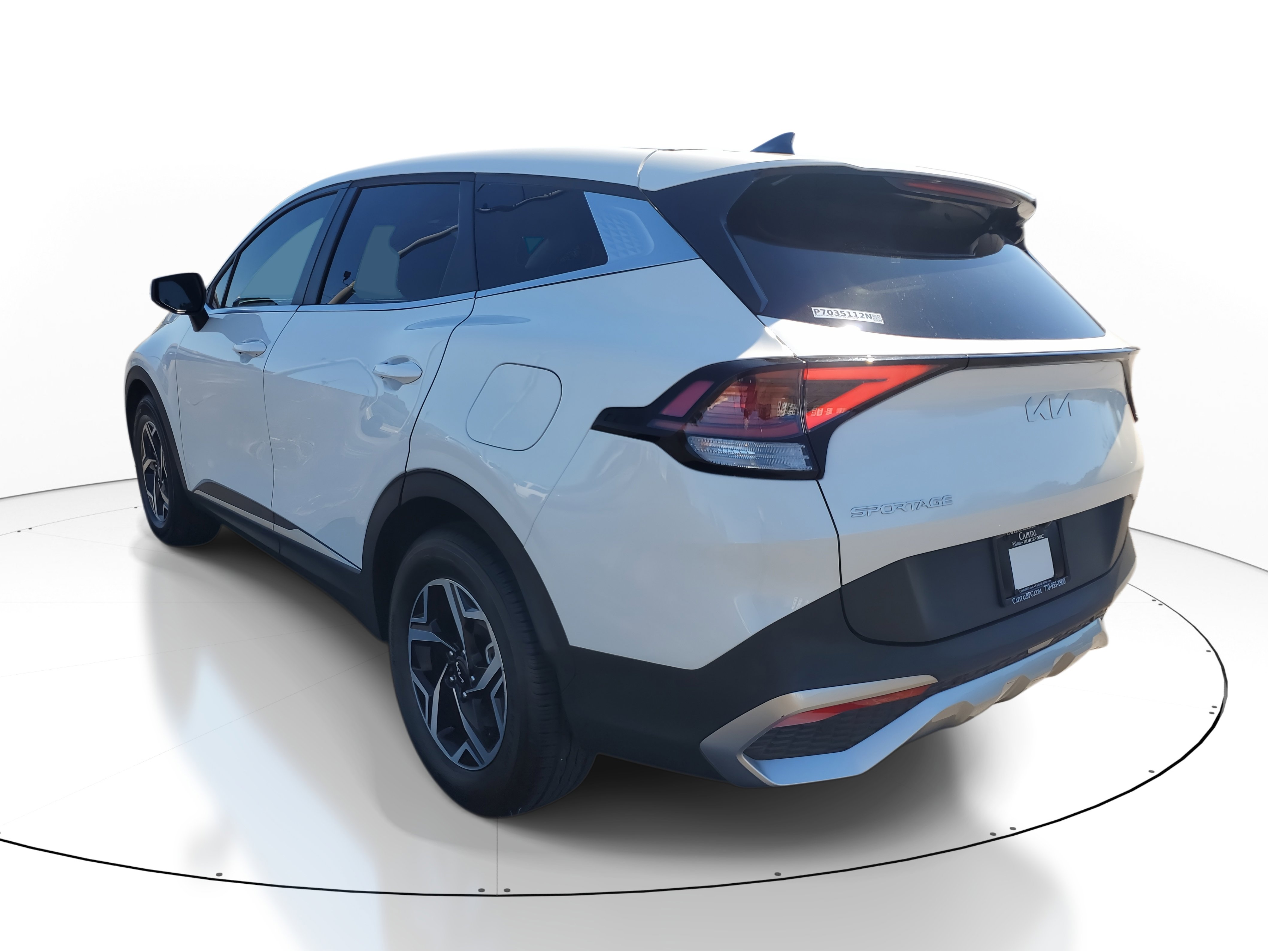 Used 2023 Kia Sportage LX image 4