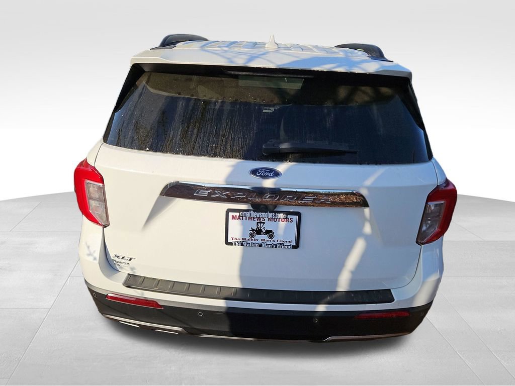 Used 2023 Ford Explorer XLT w/ Equipment Group 202A image 5