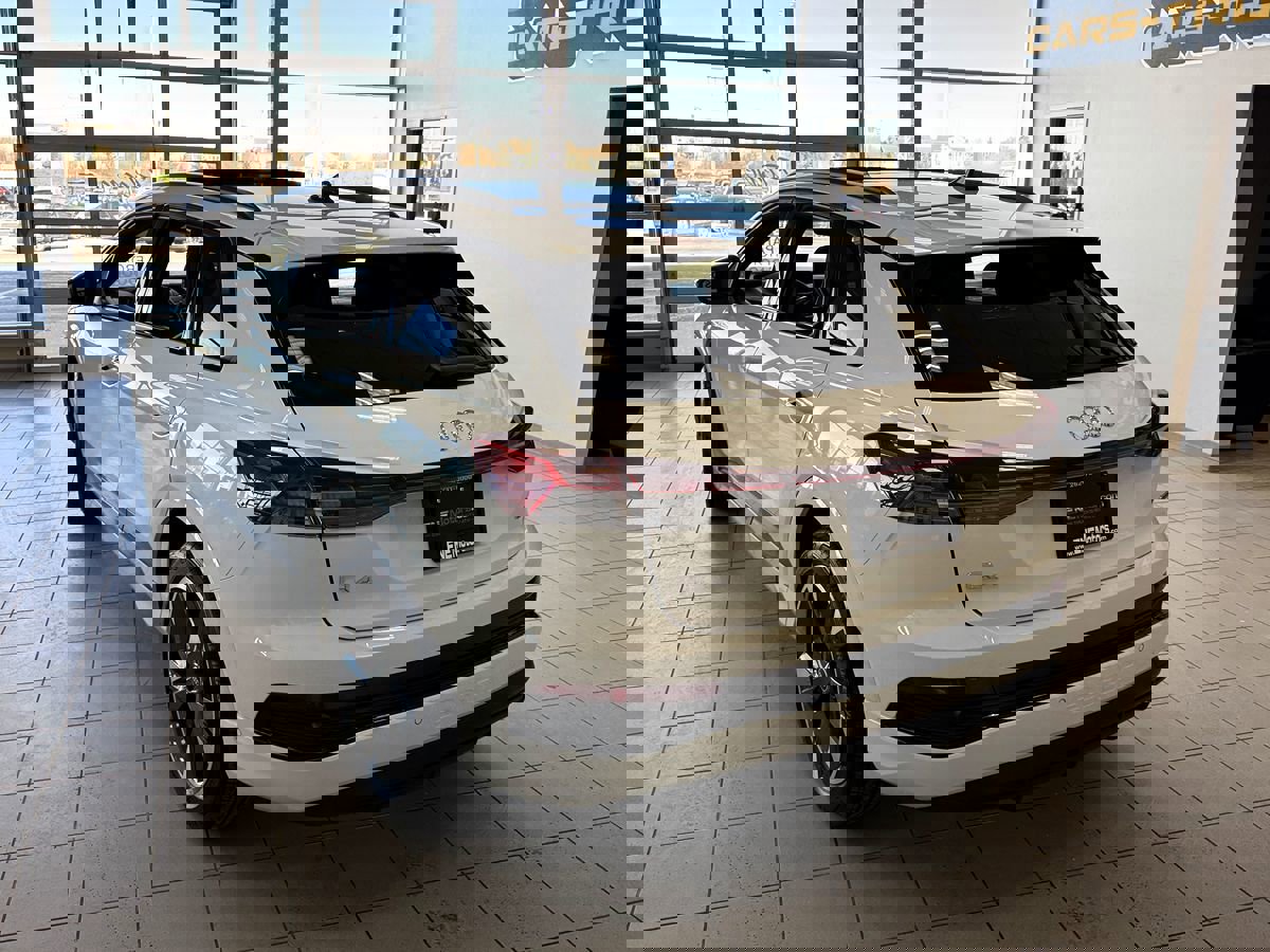 Used 2024 Audi Q4 e-tron Premium Plus w/ Premium Plus image 3