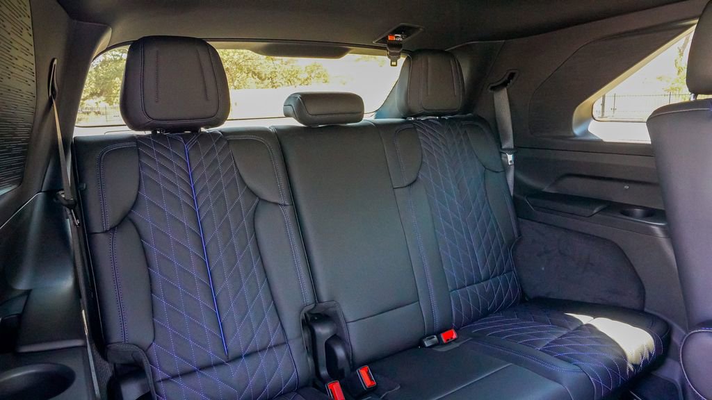 Used 2026 Cadillac Escalade IQ Luxury 1 AWD/4WD image 17