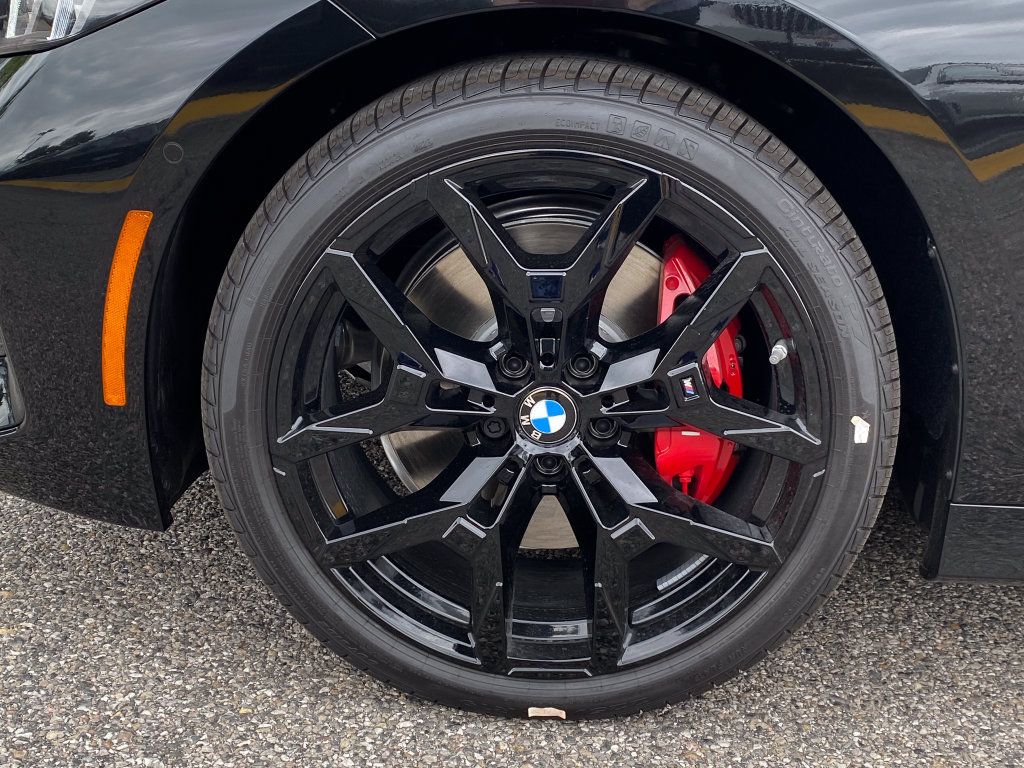 New 2026 BMW 330i xDrive Sedan w/ M Sport Package AWD/4WD image 8
