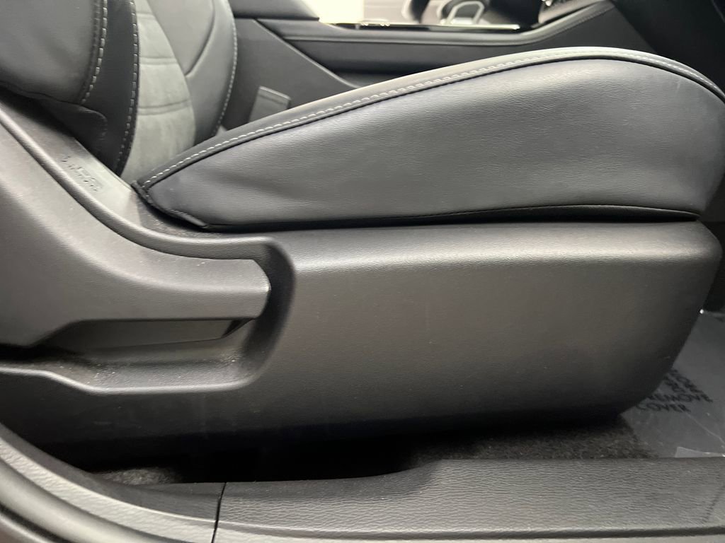 Used 2025 Mitsubishi Outlander SE AWD/4WD image 25