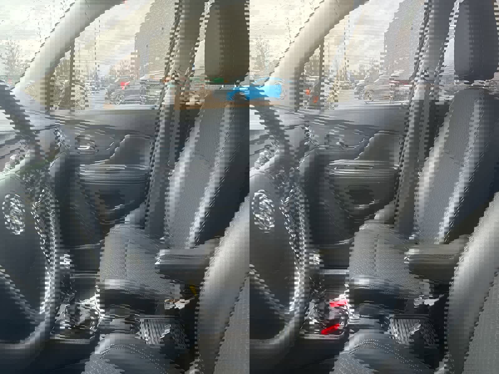 Used 2022 Buick Encore Preferred w/ Safety Package image 27