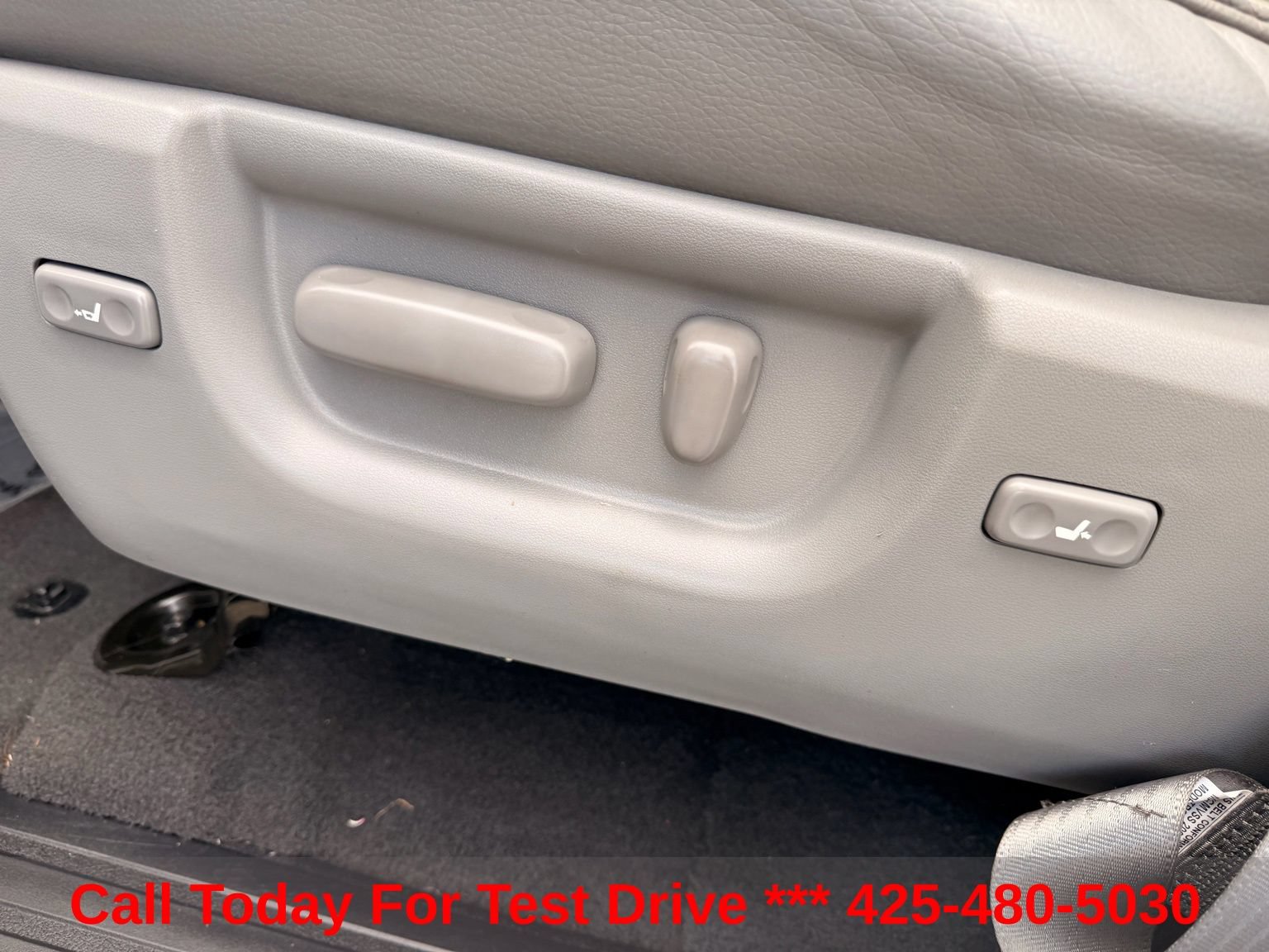 Used 2020 Toyota Sequoia Limited w/ Safety & Convenience Package AWD/4WD image 22