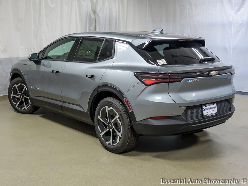 New 2026 Chevrolet Equinox EV LT image 8