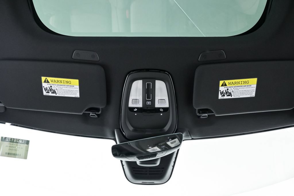 New 2026 Volvo XC90 T8 Ultra w/ Protection Package Premier image 16