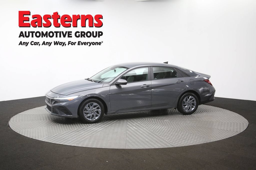 Used 2024 Hyundai Elantra SEL FWD image 56