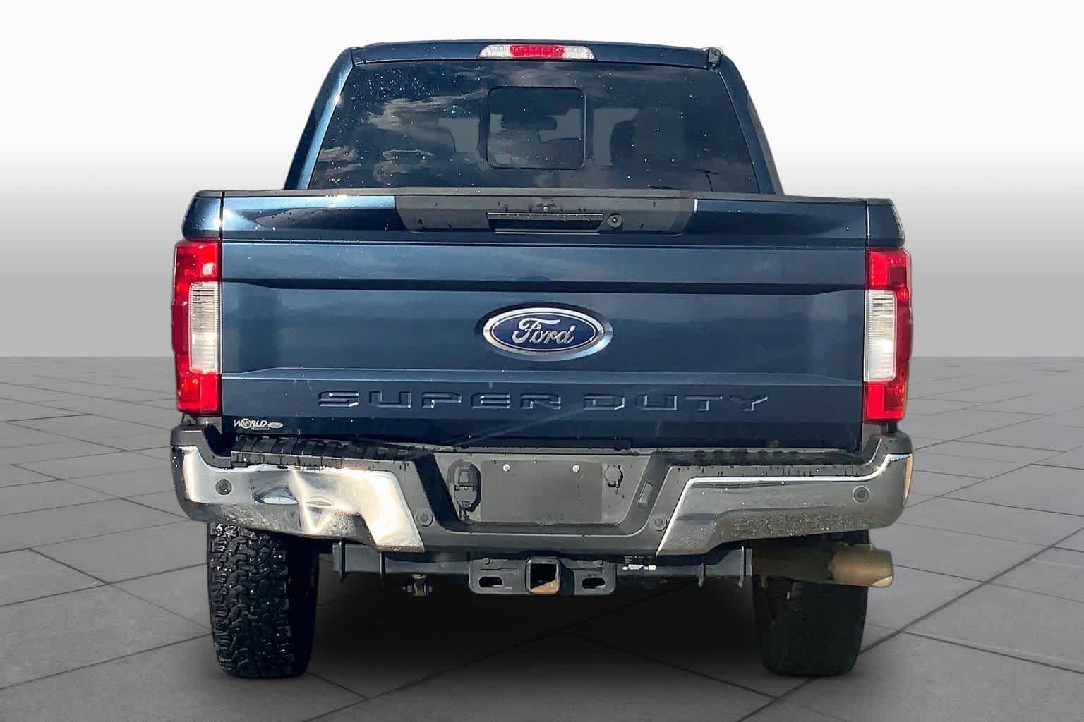 Used 2017 Ford F250 Lariat w/ Lariat Ultimate Package AWD/4WD image 5