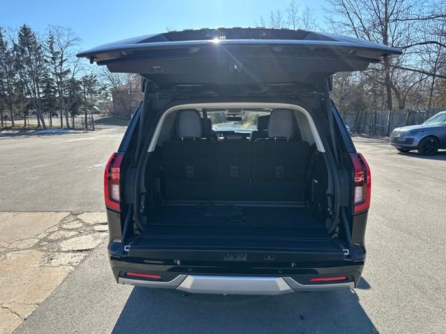 Certified 2025 Ford Expedition Platinum image 28