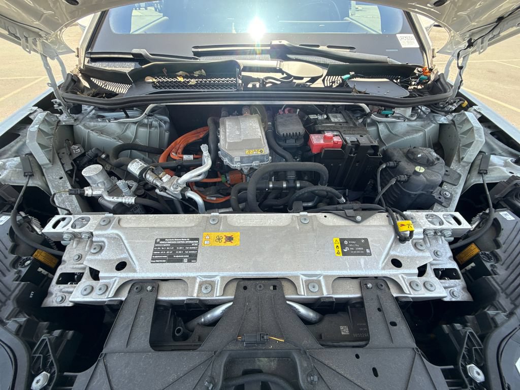 Certified 2023 BMW iX xDrive50 w/ Premium Package AWD/4WD image 8