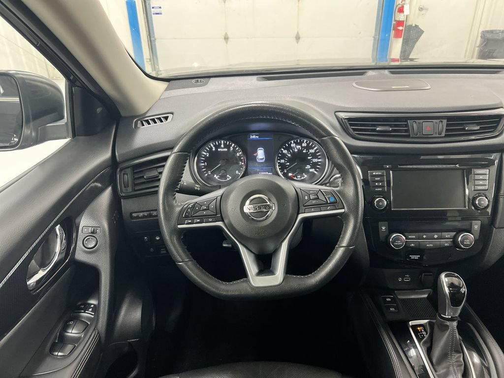 Used 2019 Nissan Rogue SL w/ Premium Package AWD/4WD image 11