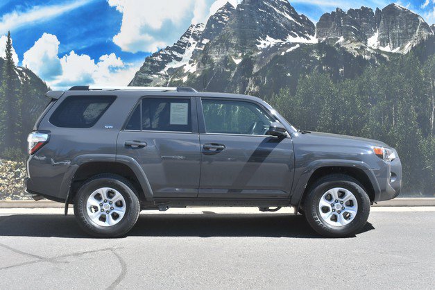 Certified 2024 Toyota 4Runner SR5 AWD/4WD image 2