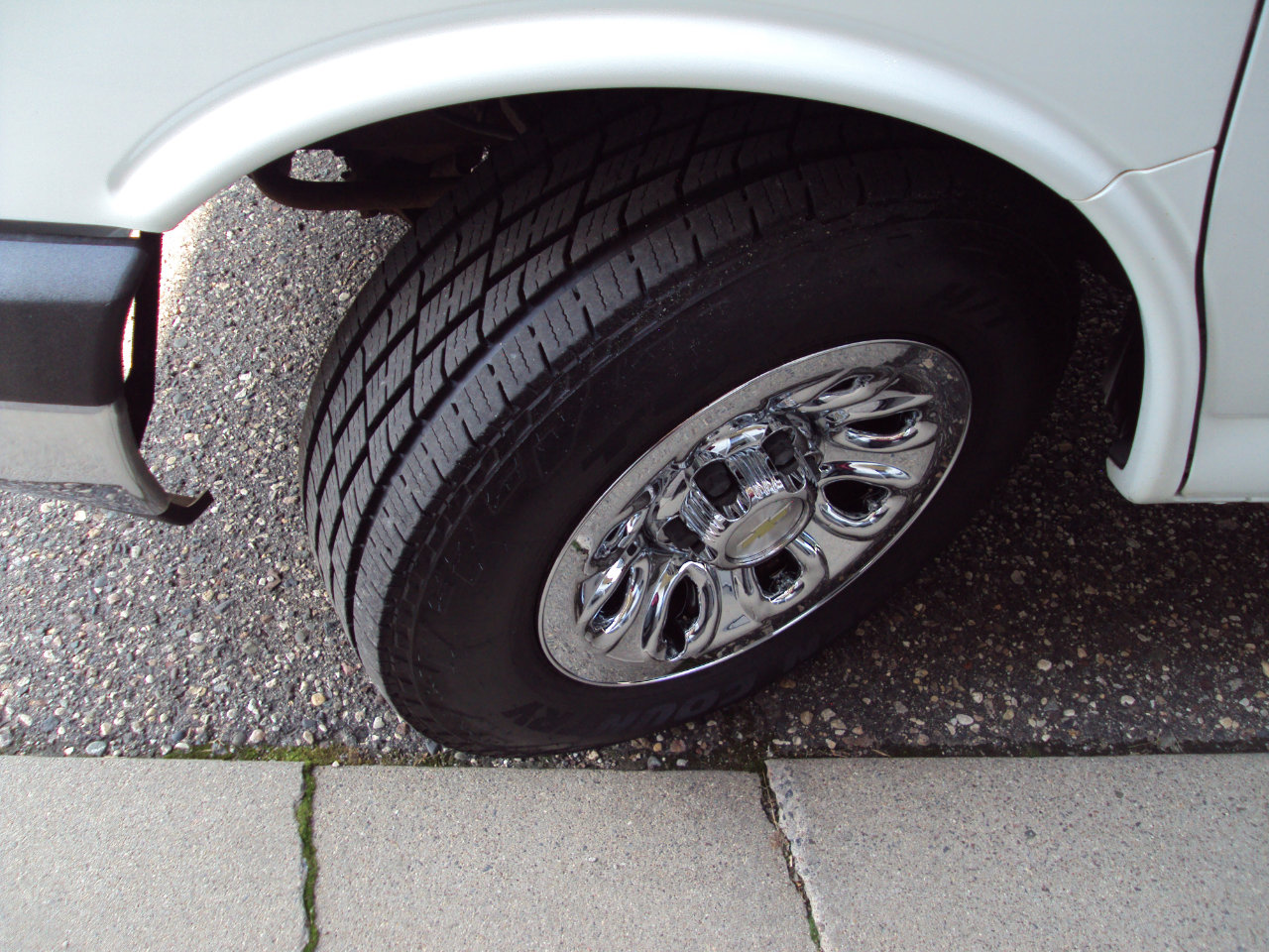 Used 2014 Chevrolet Express 1500 LT w/ LT Preferred Equipment Group AWD/4WD image 27