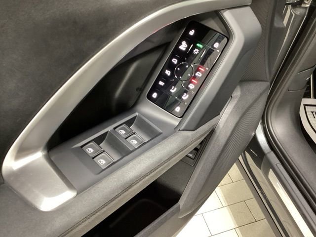 Used 2025 Audi SQ5 Premium Plus image 25