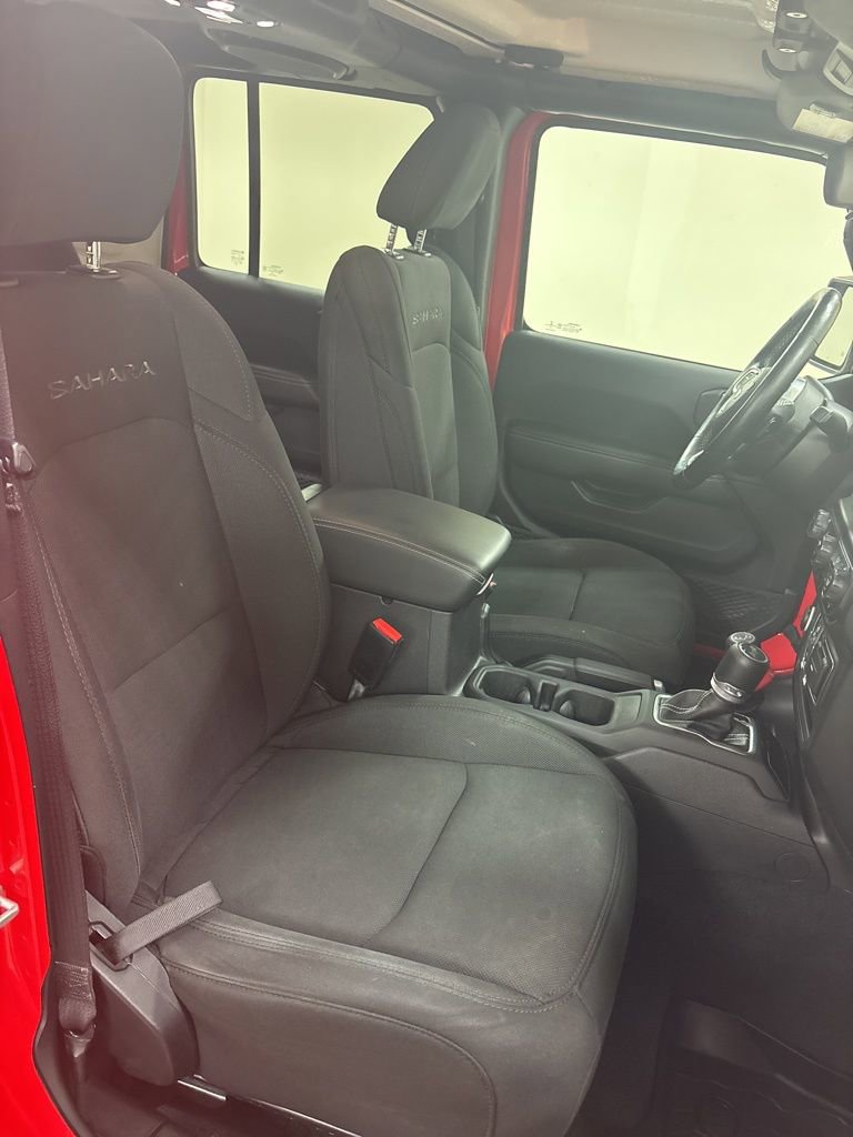 Used 2021 Jeep Wrangler Unlimited Sahara w/ LED Lighting Group image 29