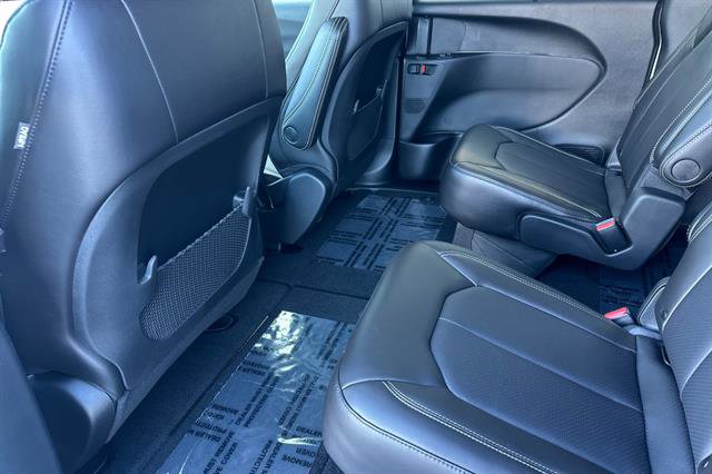 New 2026 Chrysler Voyager LX image 9