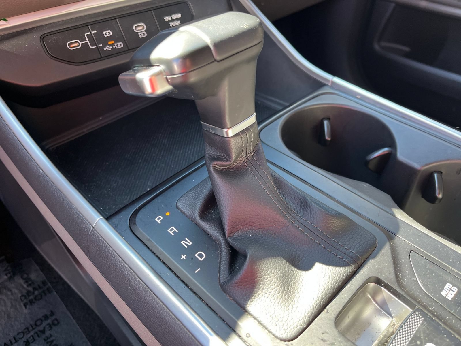 Used 2026 Kia Carnival FWD image 43