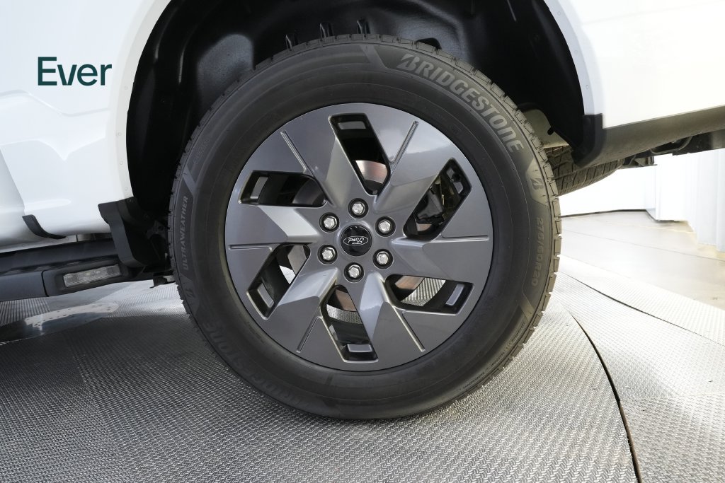 Used 2023 Ford F150 Lightning Lariat w/ Max Trailer Tow Package AWD/4WD image 10