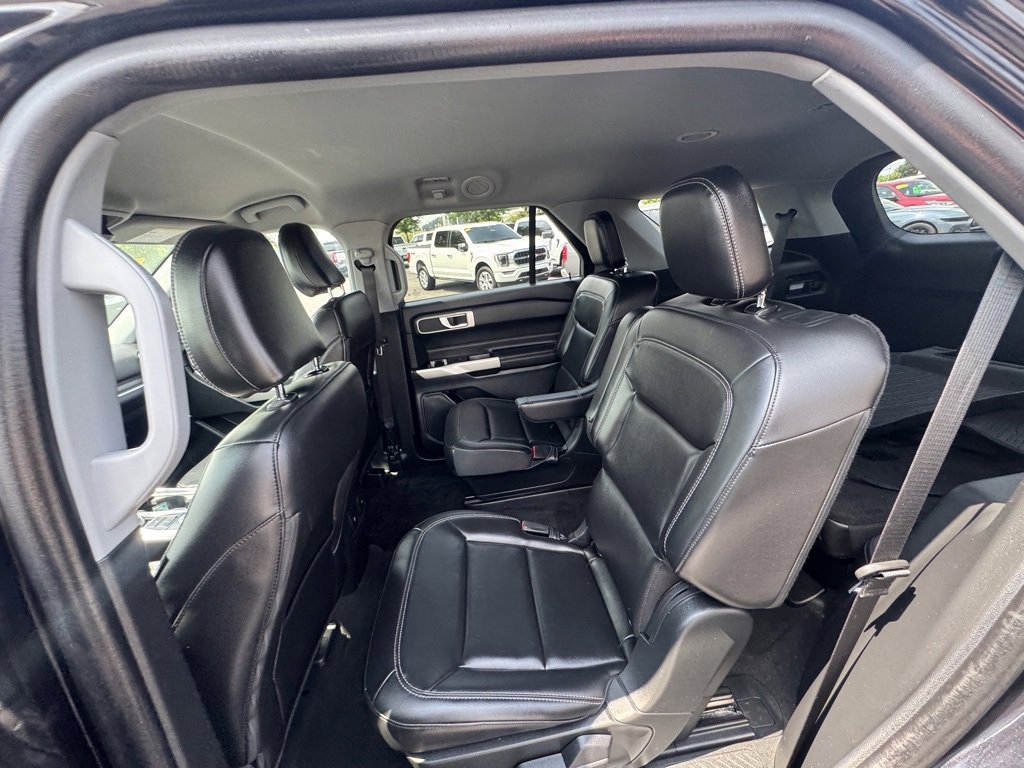 Used 2023 Ford Explorer XLT w/ Equipment Group 202A image 15