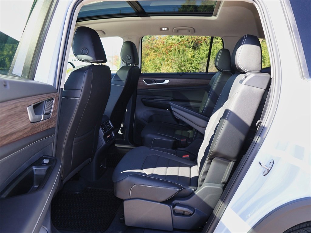 New 2026 Volkswagen Atlas SEL image 16