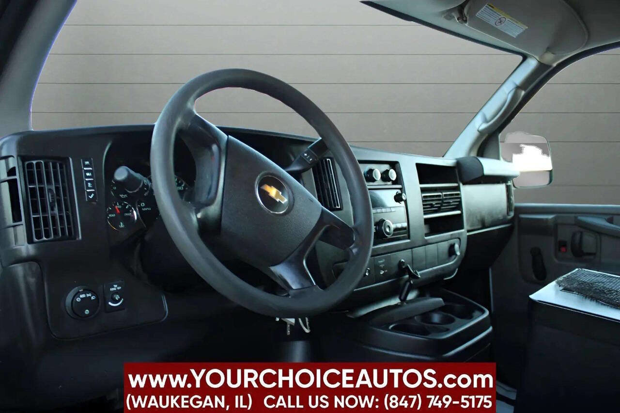 Used 2012 Chevrolet Express 2500 image 24
