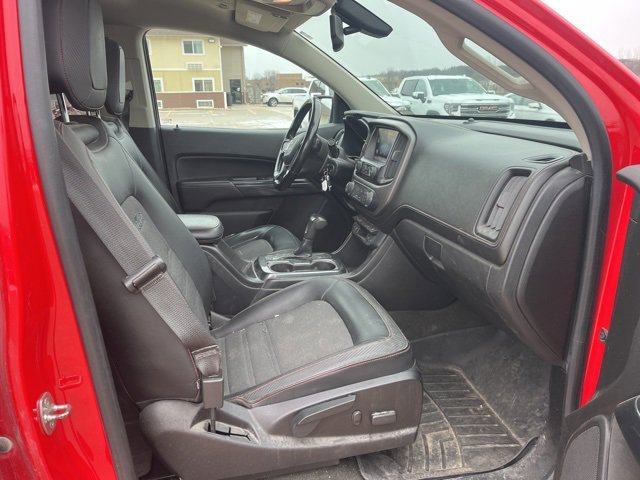 Used 2015 GMC Canyon SLE w/ All-Terrain Package image 23