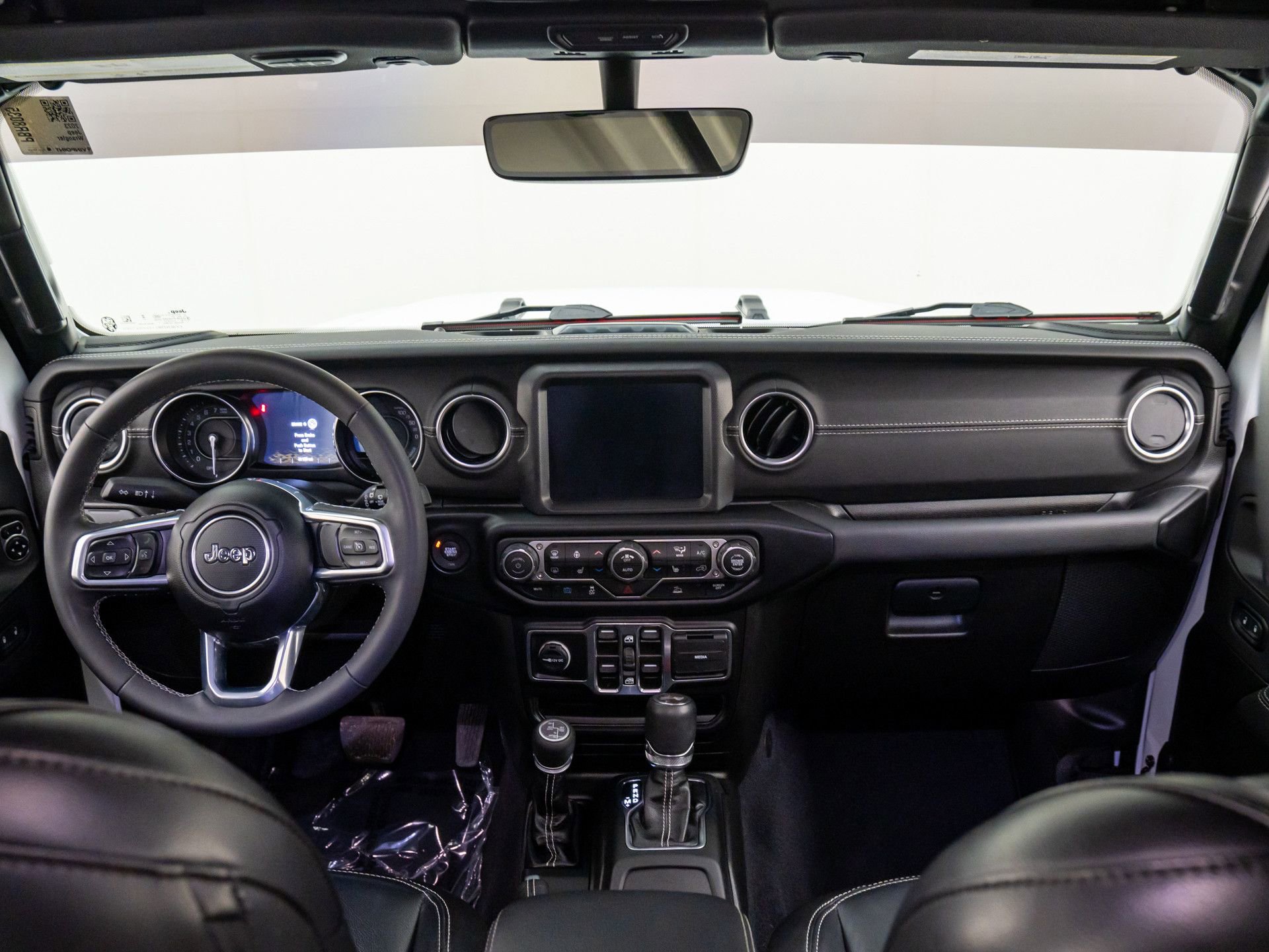 Used 2023 Jeep Wrangler Unlimited Sahara w/ Cold Weather Group image 11