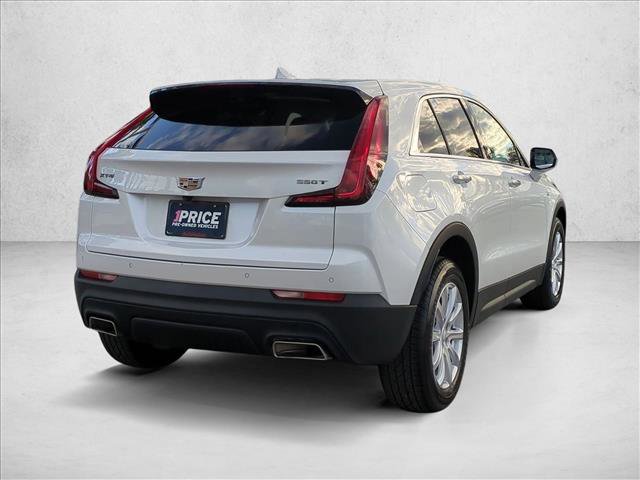 Used 2022 Cadillac XT4 Luxury w/ Driver Awareness Package image 5