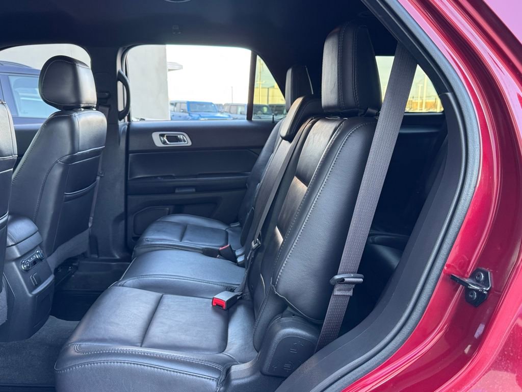 Used 2015 Ford Explorer XLT w/ Equipment Group 202A image 24
