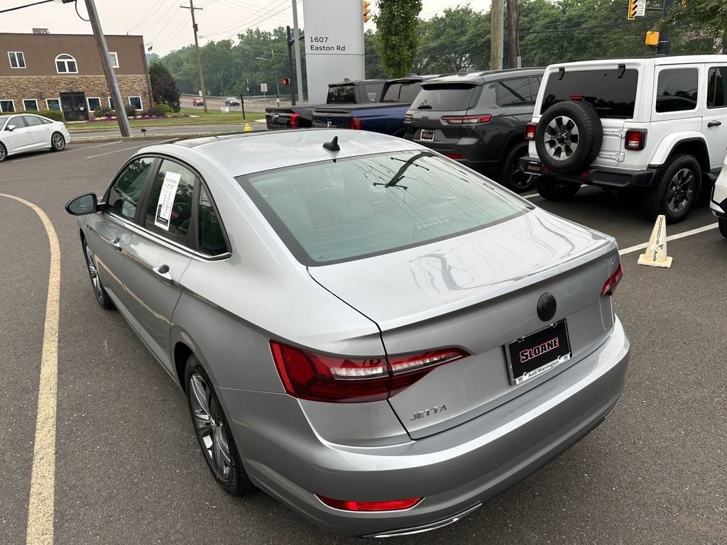 Used 2020 Volkswagen Jetta R-Line w/ R-Line Cold Weather Package FWD image 19