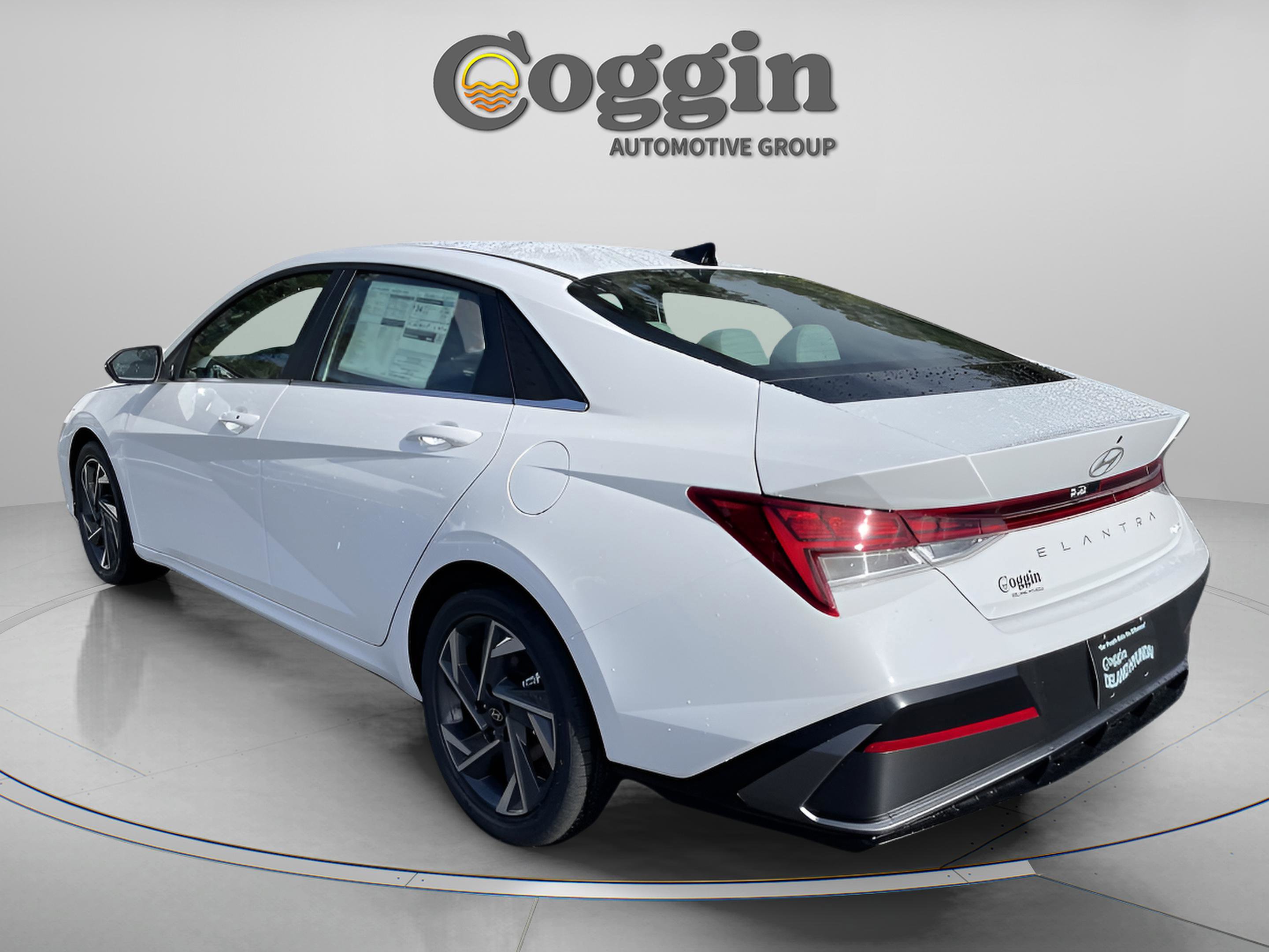 New 2026 Hyundai Elantra Limited w/ Cargo Package image 4