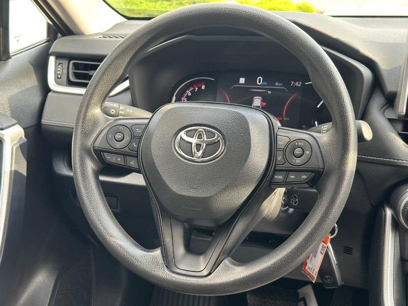 Used 2024 Toyota RAV4 LE AWD/4WD image 14