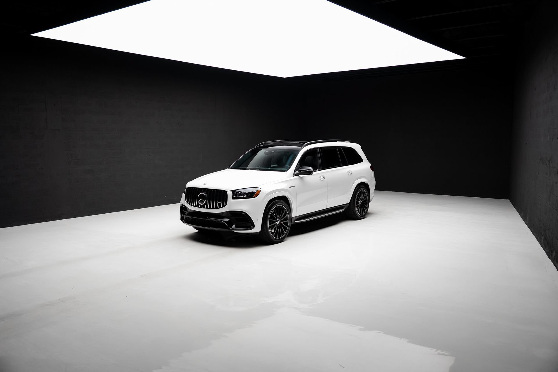 Used 2024 Mercedes-Benz GLS 63 AMG 4MATIC w/ AMG Night Package image 93