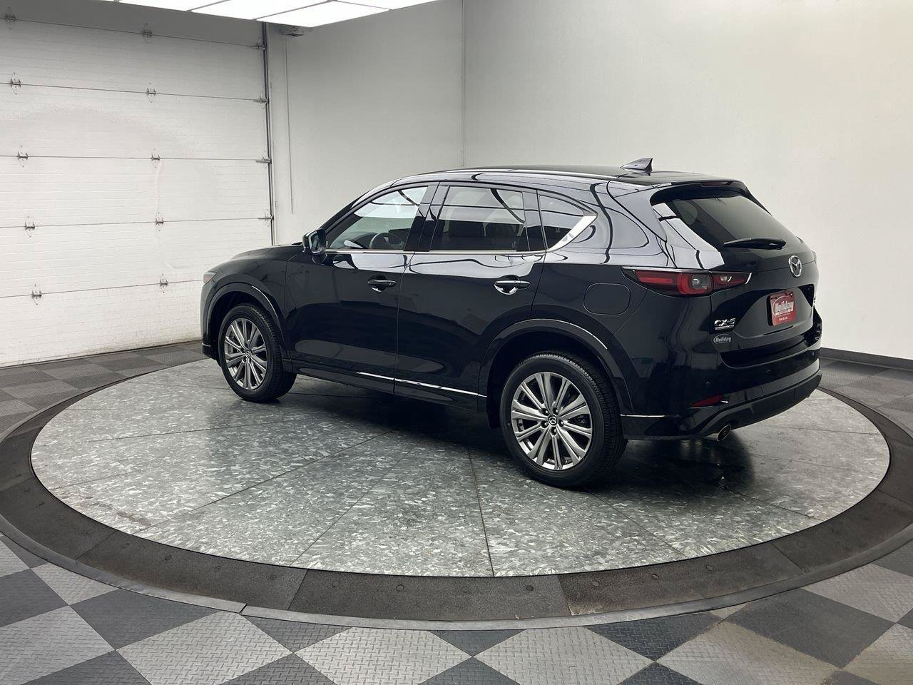 Certified 2023 MAZDA CX-5 Signature AWD/4WD image 2