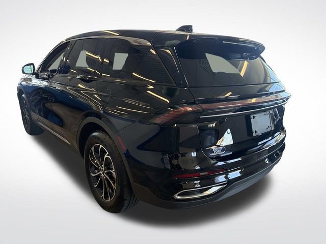 Used 2025 Lincoln Nautilus Premier AWD/4WD image 4