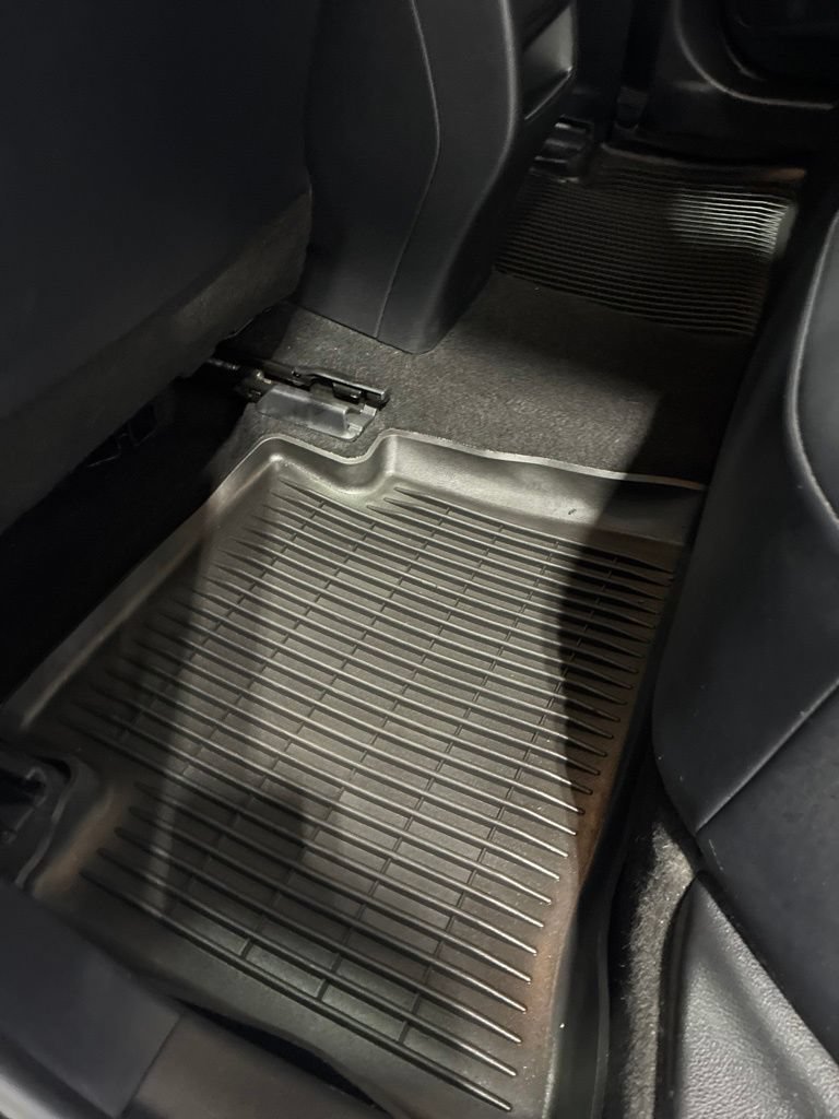 Used 2020 Toyota Corolla XSE FWD image 28