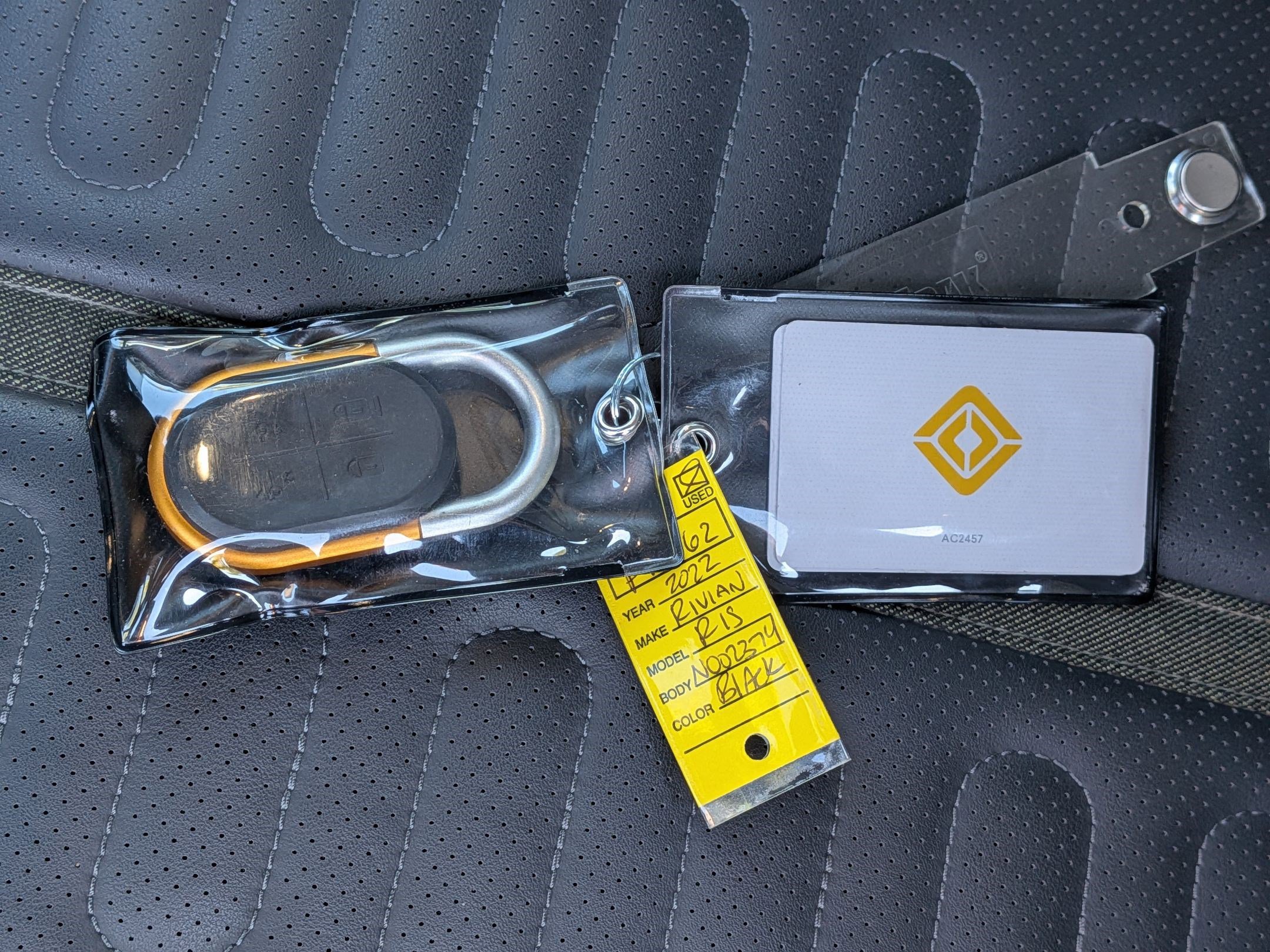 Used 2022 Rivian R1S Launch Edition image 33