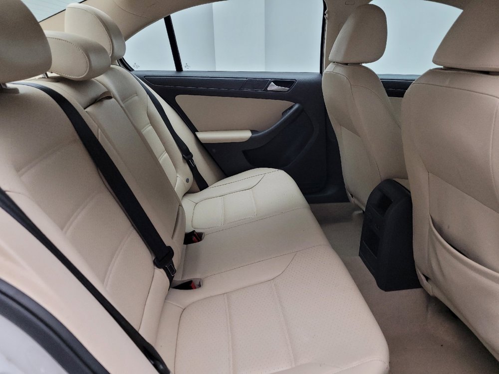 Used 2014 Volkswagen Jetta SE image 19
