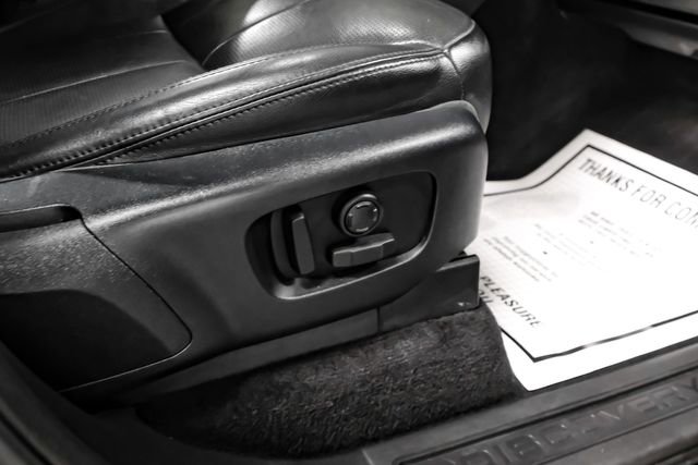 Used 2019 Land Rover Discovery SE image 37