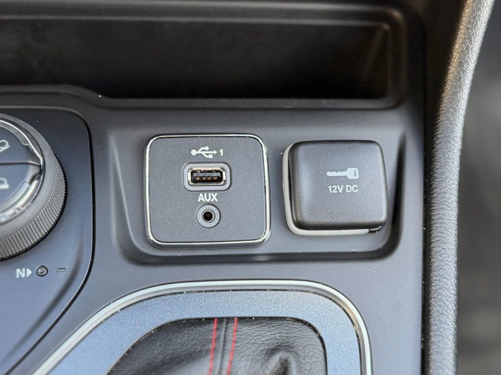 Used 2022 Jeep Cherokee Trailhawk w/ Trailer Tow Group image 11