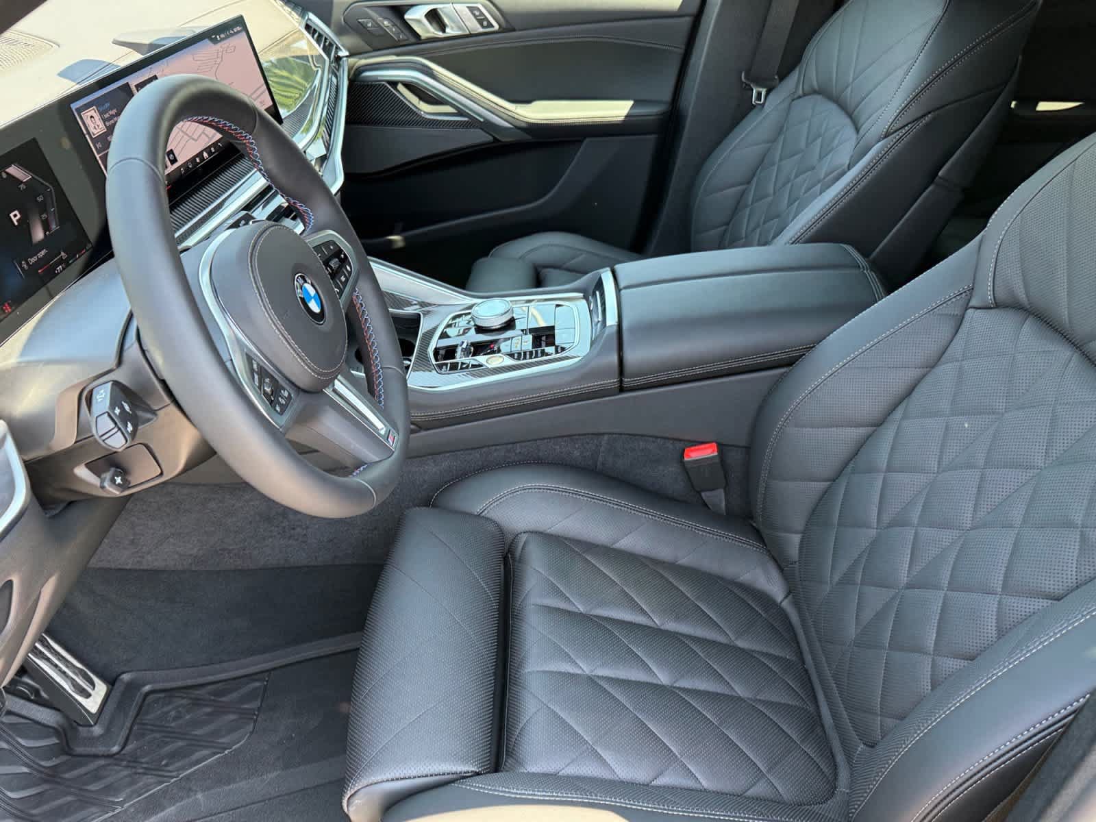 New 2026 BMW X6 M60i w/ Executive Package AWD/4WD image 13