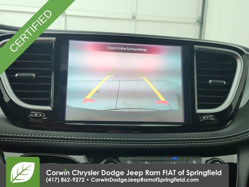 Certified 2025 Chrysler Pacifica Limited image 25