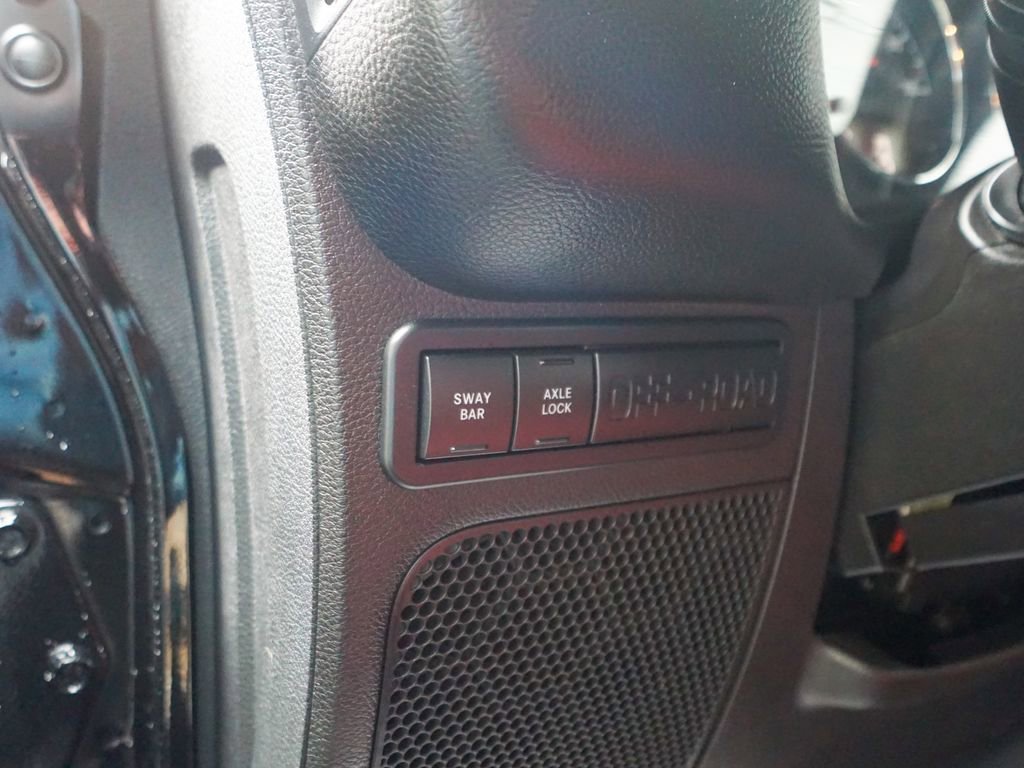 Used 2013 Jeep Wrangler Unlimited Rubicon image 18