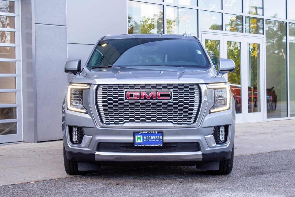 Used 2023 GMC Yukon Denali w/ Denali Reserve Package image 2