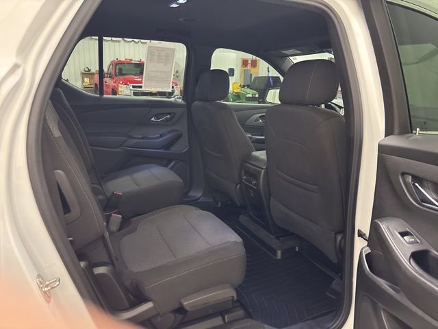 Used 2023 Chevrolet Traverse LT image 15