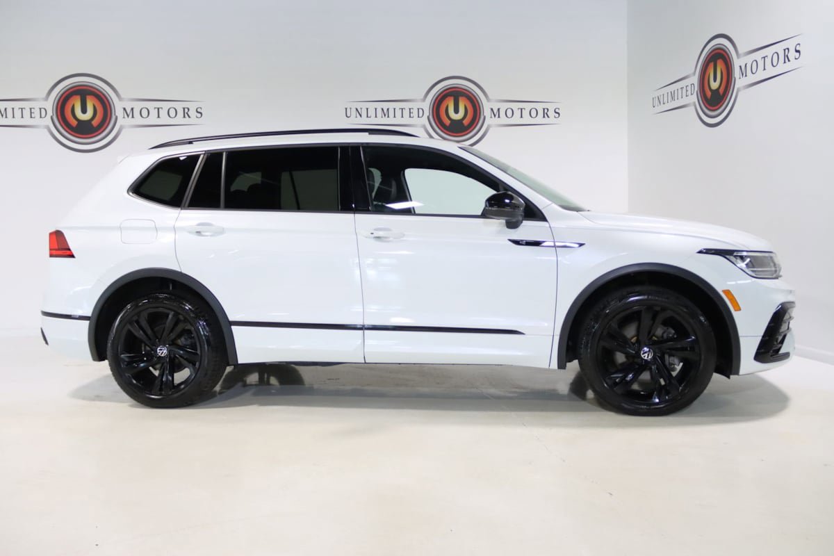 Used 2023 Volkswagen Tiguan SE R-Line AWD/4WD image 28